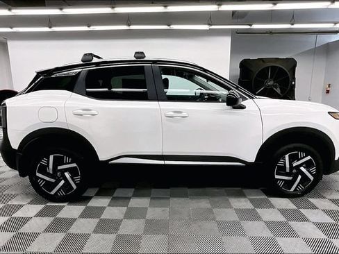 New 2026 Nissan Kicks SV w/ Cold Weather Package FWD image 19