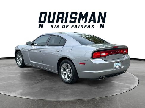 Used 2014 Dodge Charger R/T RWD image 4