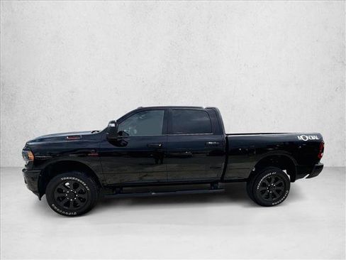 Used 2024 RAM 2500 Big Horn w/ Night Edition AWD/4WD image 6
