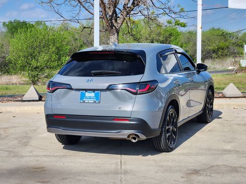 Certified 2025 Honda HR-V Sport image 5