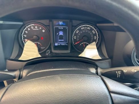 Used 2019 Toyota Tacoma SR AWD/4WD image 15