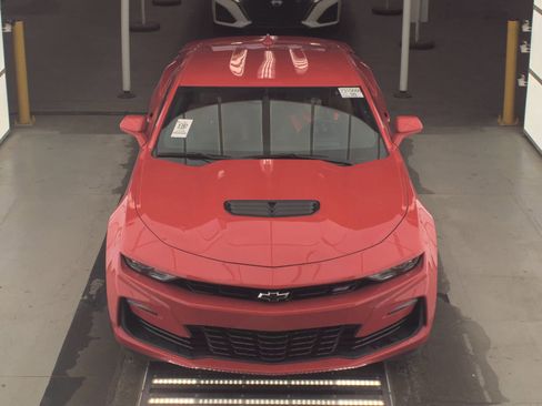 Used 2020 Chevrolet Camaro SS image 2