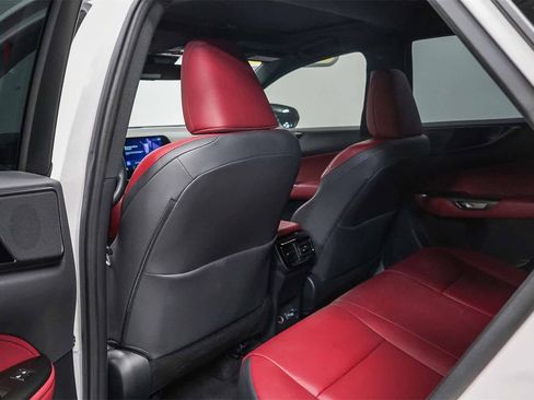 Used 2025 Lexus NX 250 FWD image 19