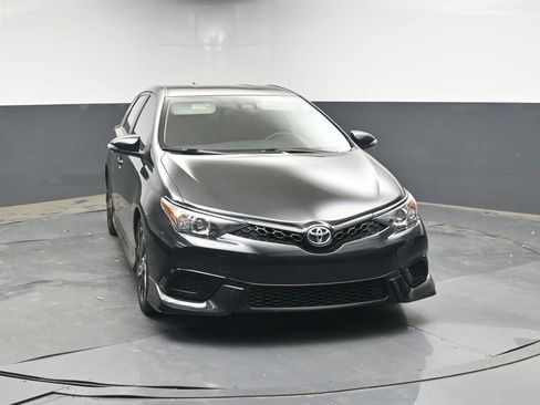 Used 2018 Toyota Corolla iM w/ Carpet Mat Package (TMS) image 7