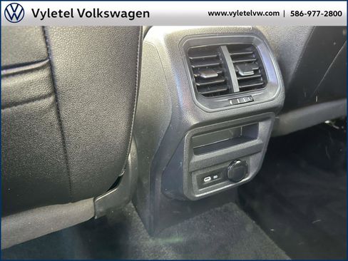 Certified 2023 Volkswagen Tiguan SE image 13