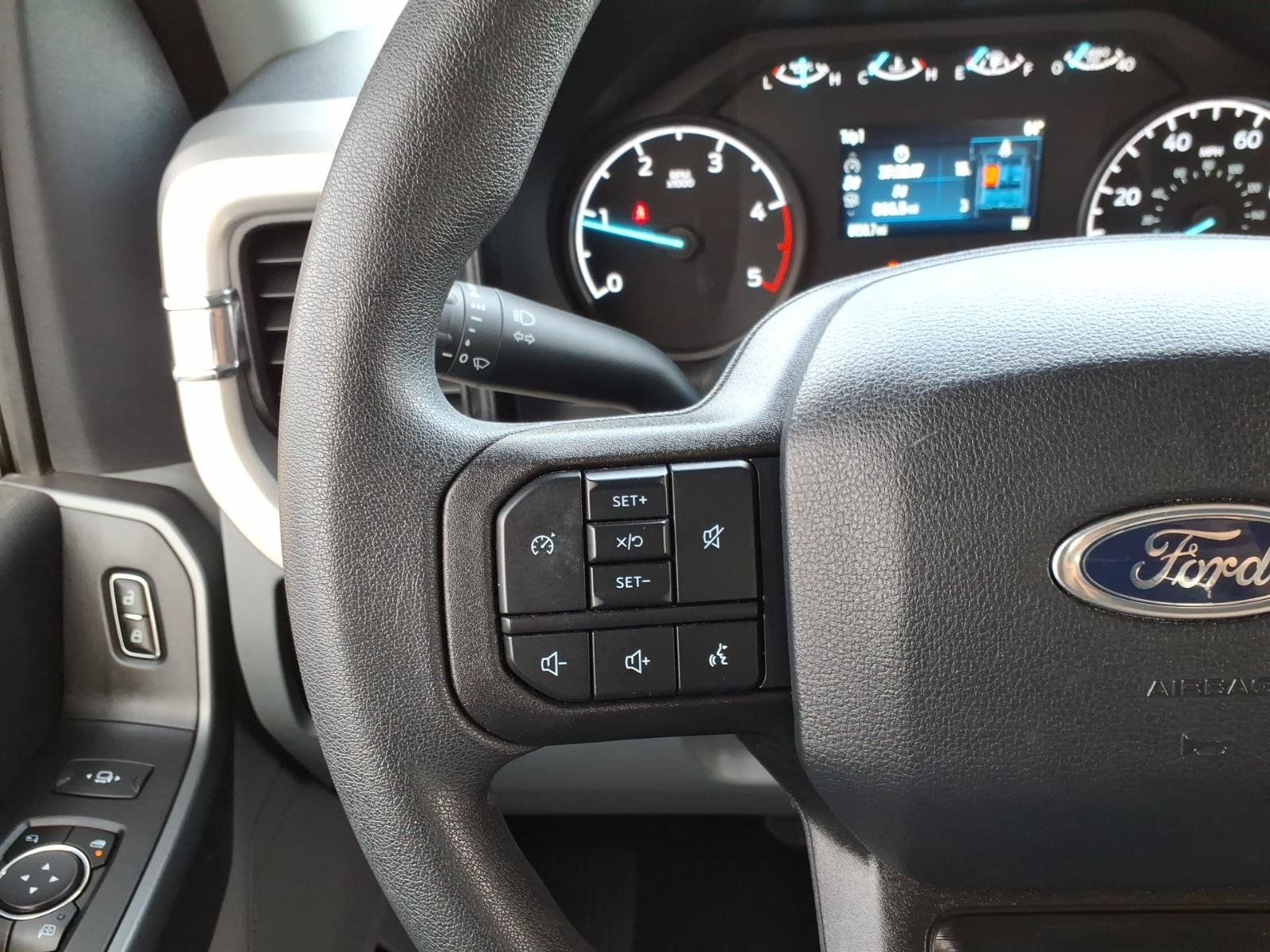 Used 2025 Ford F350 XLT w/ 360-Degree Camera Package AWD/4WD image 17