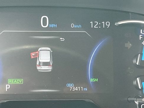 Used 2025 Toyota RAV4 XLE image 13