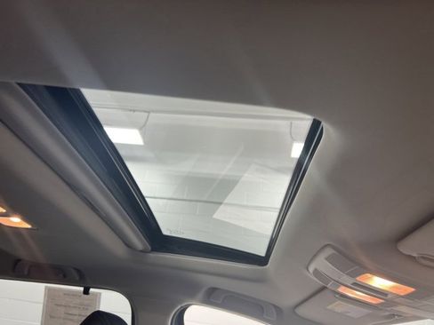 Used 2020 MAZDA CX-9 Touring w/ Touring Premium Package image 27