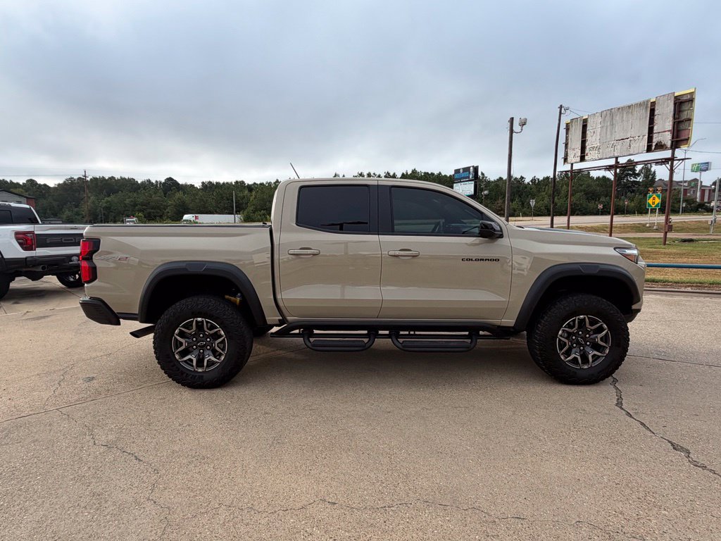 Used 2023 Chevrolet Colorado ZR2 w/ ZR2 Convenience Package III AWD/4WD image 8