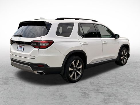 Certified 2023 Honda Pilot Touring image 6
