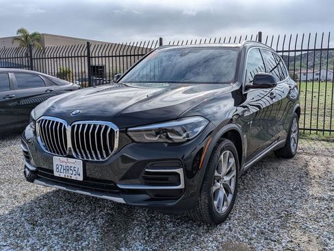 Used 2022 BMW X5 xDrive40i w/ Climate Comfort Package image 1