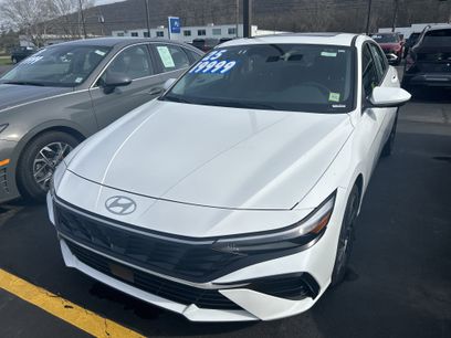 Used 2025 Hyundai Elantra SEL
