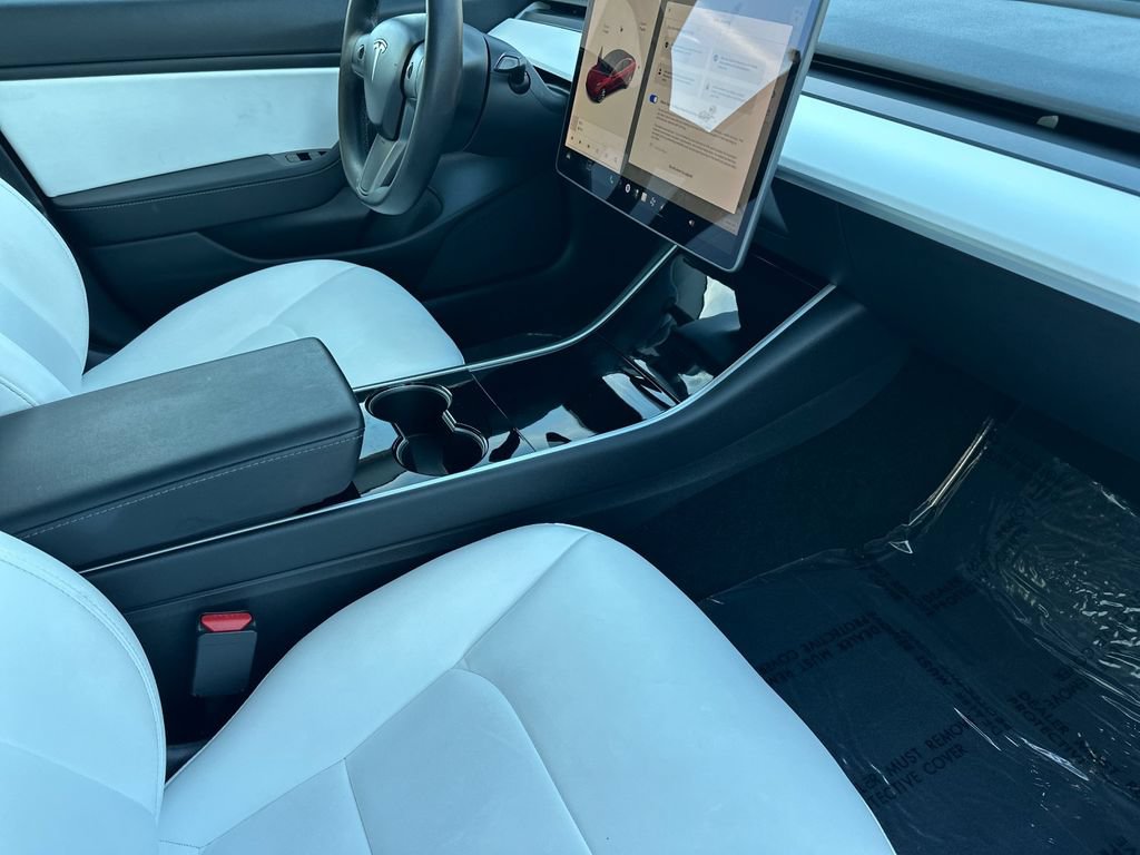 Used 2020 Tesla Model 3 Long Range AWD/4WD image 17