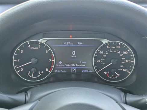 Used 2025 Nissan Altima 2.5 SV FWD image 11