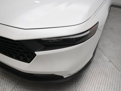 Certified 2023 Honda Accord EX image 22