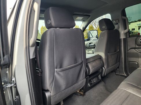 Used 2024 Chevrolet Silverado 2500 Custom w/ Custom Convenience Package image 17