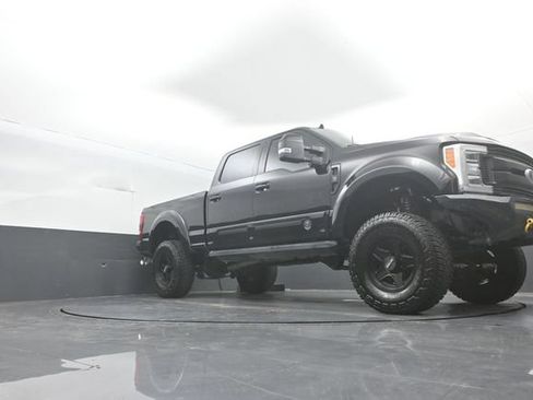 Certified 2019 Ford F250 Lariat w/ Lariat Ultimate Package AWD/4WD image 19
