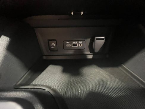 New 2025 Nissan Sentra SR image 31