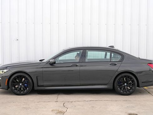 Used 2022 BMW 750i xDrive w/ Executive Package image 55
