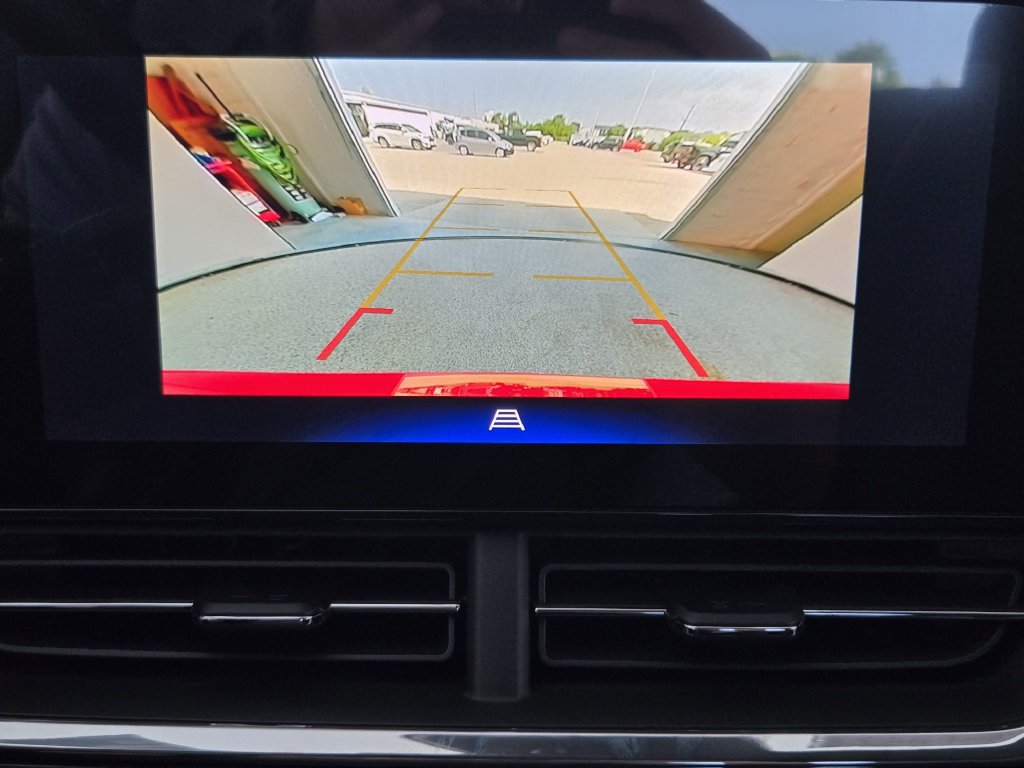 New 2026 Chevrolet Trax RS w/ Sunroof Package FWD image 19