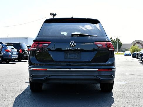 Used 2022 Volkswagen Tiguan SE FWD image 6