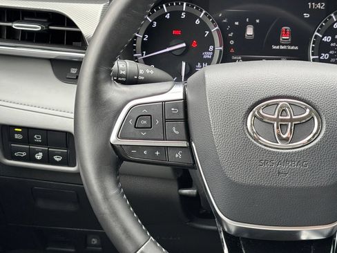 Used 2020 Toyota Highlander Platinum AWD/4WD image 23