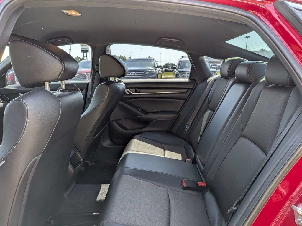 Used 2020 Honda Accord Sport image 12