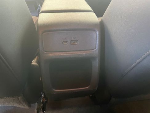 Used 2025 Chevrolet Trax LT image 23