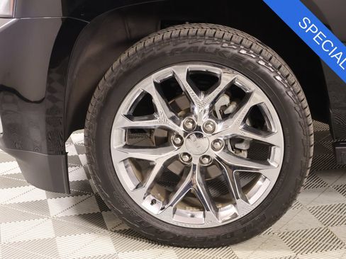 Used 2018 GMC Yukon Denali w/ Denali Ultimate Package AWD/4WD image 22