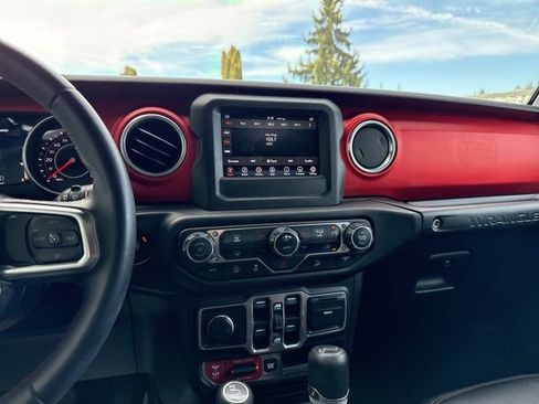 Used 2018 Jeep Wrangler Unlimited Rubicon AWD/4WD image 21