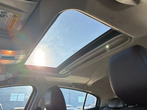 Used 2018 MAZDA MAZDA3 Touring image 21