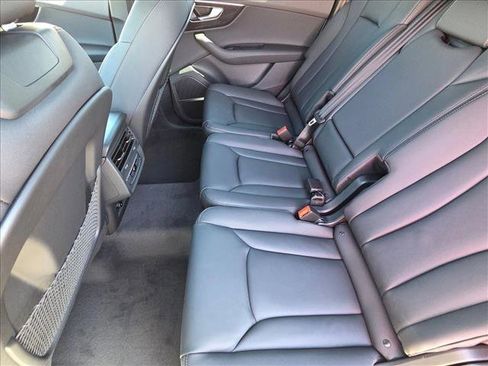 New 2026 Audi Q7 2.0T Premium image 16