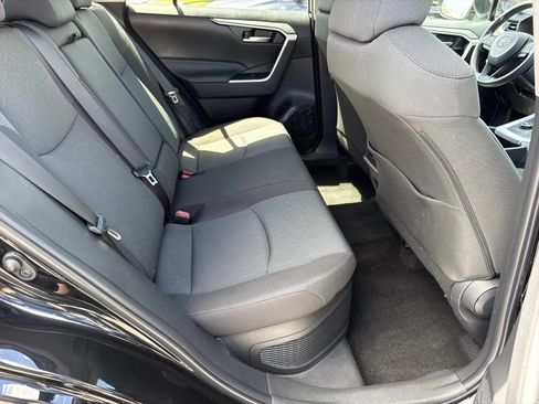 Used 2025 Toyota RAV4 XLE AWD/4WD image 26