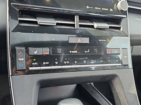 Used 2019 Toyota Avalon XSE w/ All Weather Liner Package image 17