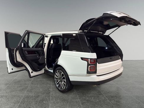 Used 2020 Land Rover Range Rover HSE image 10