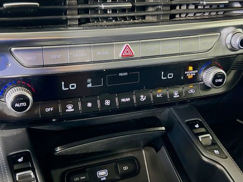 Used 2022 Kia Telluride SX w/ SX Prestige Package AWD/4WD image 16