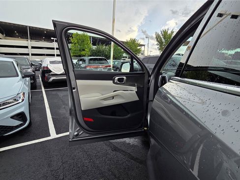 Certified 2026 Kia Sorento EX AWD/4WD image 13