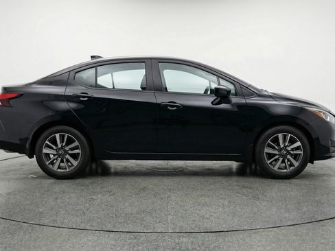 Used 2025 Nissan Versa SV image 11