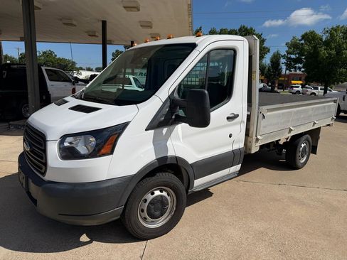 Used 2018 Ford Transit 250 138 RWD image 1