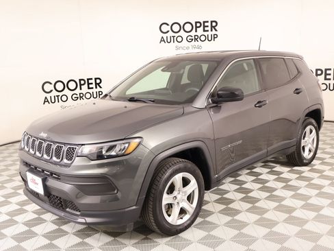 Used 2023 Jeep Compass Sport AWD/4WD image 9