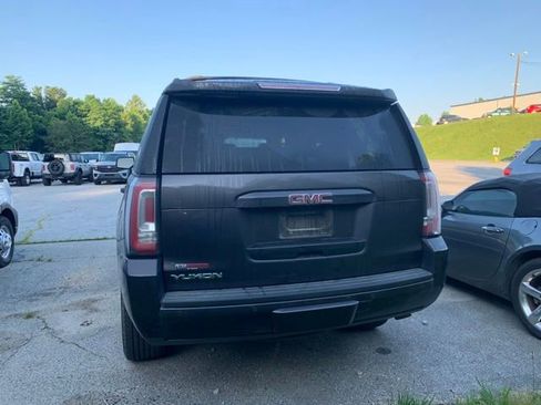 Used 2018 GMC Yukon SLT w/ Premium Edition AWD/4WD image 6