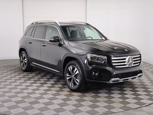 Certified 2025 Mercedes-Benz GLB 250 image 3