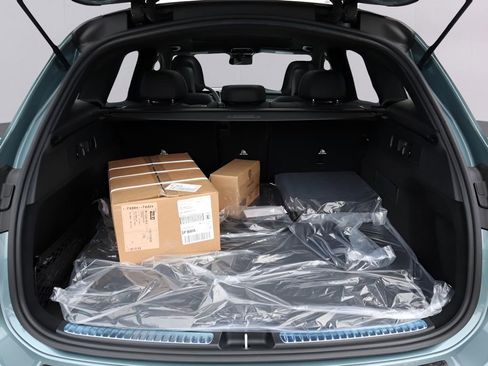 New 2026 Mercedes-Benz GLC 350e 4MATIC image 18