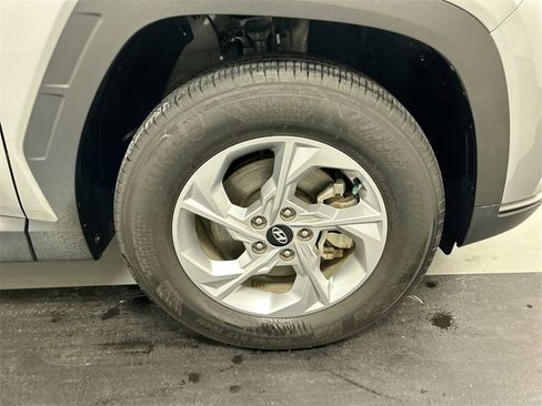 Used 2024 Hyundai Tucson SE image 8