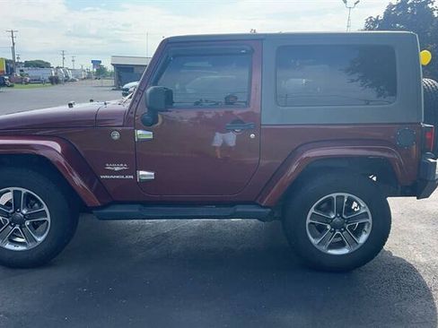 Used 2008 Jeep Wrangler Sahara w/ Dual Top Group AWD/4WD image 5