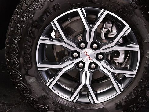 Used 2024 GMC Acadia AT4 w/ LPO, Floor Liner Package image 9