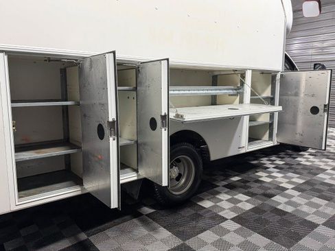 Used 2017 Chevrolet Express 3500 image 16