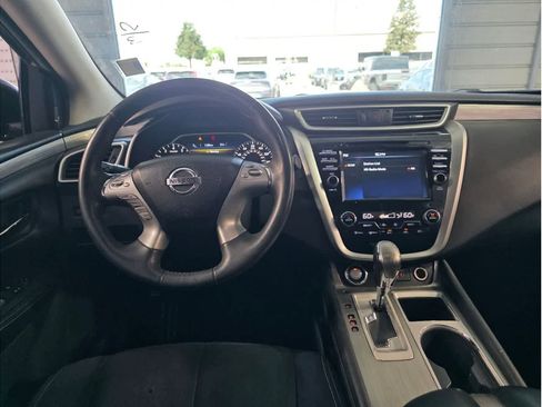 Used 2018 Nissan Murano SV image 17