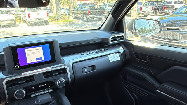 Used 2025 Toyota Tacoma SR5 AWD/4WD image 14