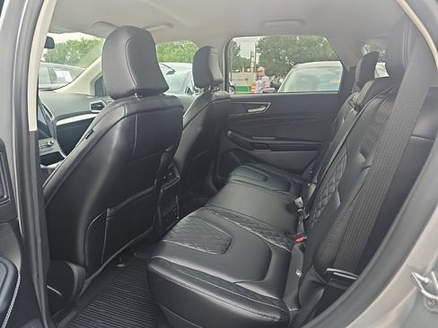 Used 2023 Ford Edge Titanium AWD/4WD image 15